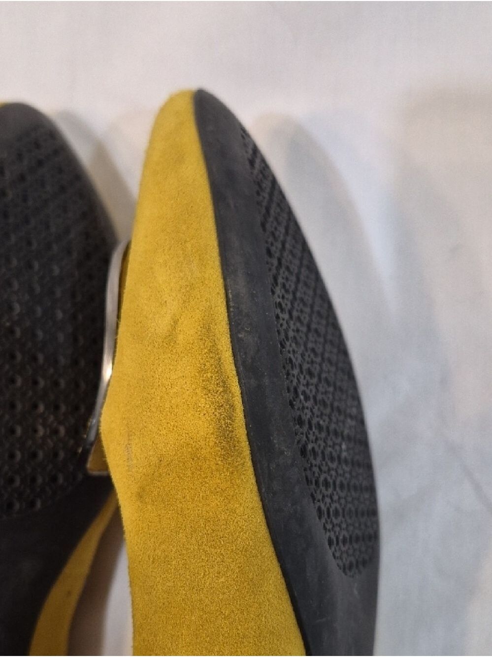 Geox Women's Yellow Suede Pointed Toe Flats with Metallic Accent - Picture 7 of 7
